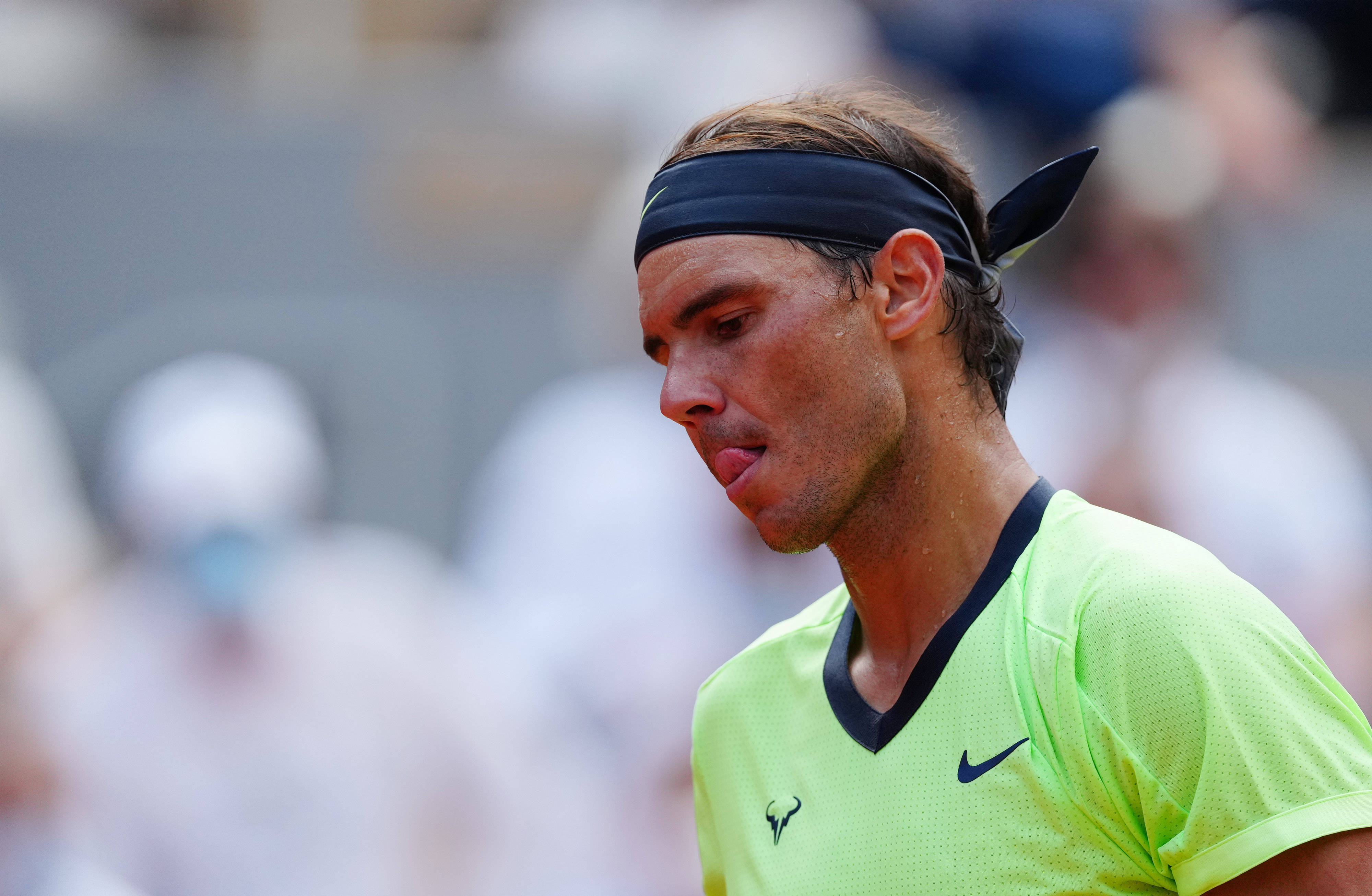 纳达尔在法国队比赛中险胜，比赛规则变更引发热议！赢得满堂喝彩(纳达尔的最近比赛视频)